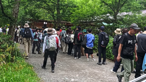 7時頃の嘉門次小屋の様子